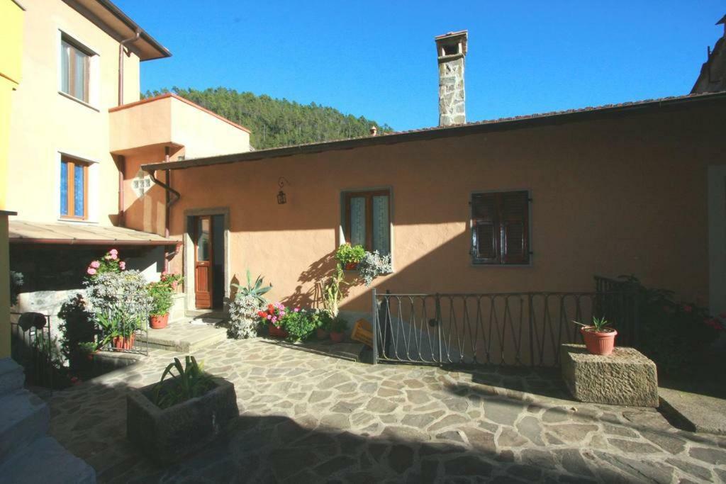 ホテルAl Casale Del Vecchio Mulino Rocchetta di Vara エクステリア 写真